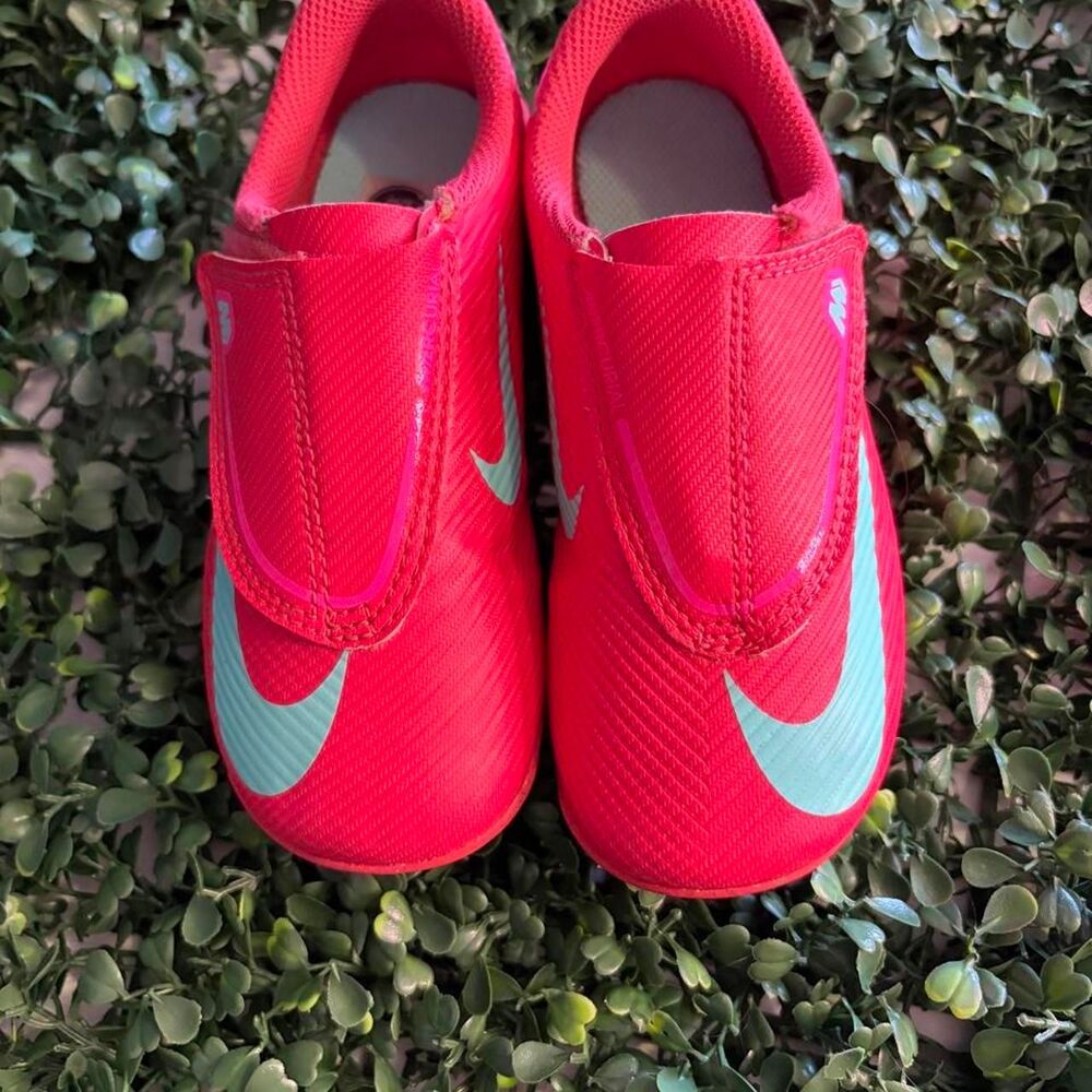 Nike Teal and Pink Soccer Cleats Footwear 10c